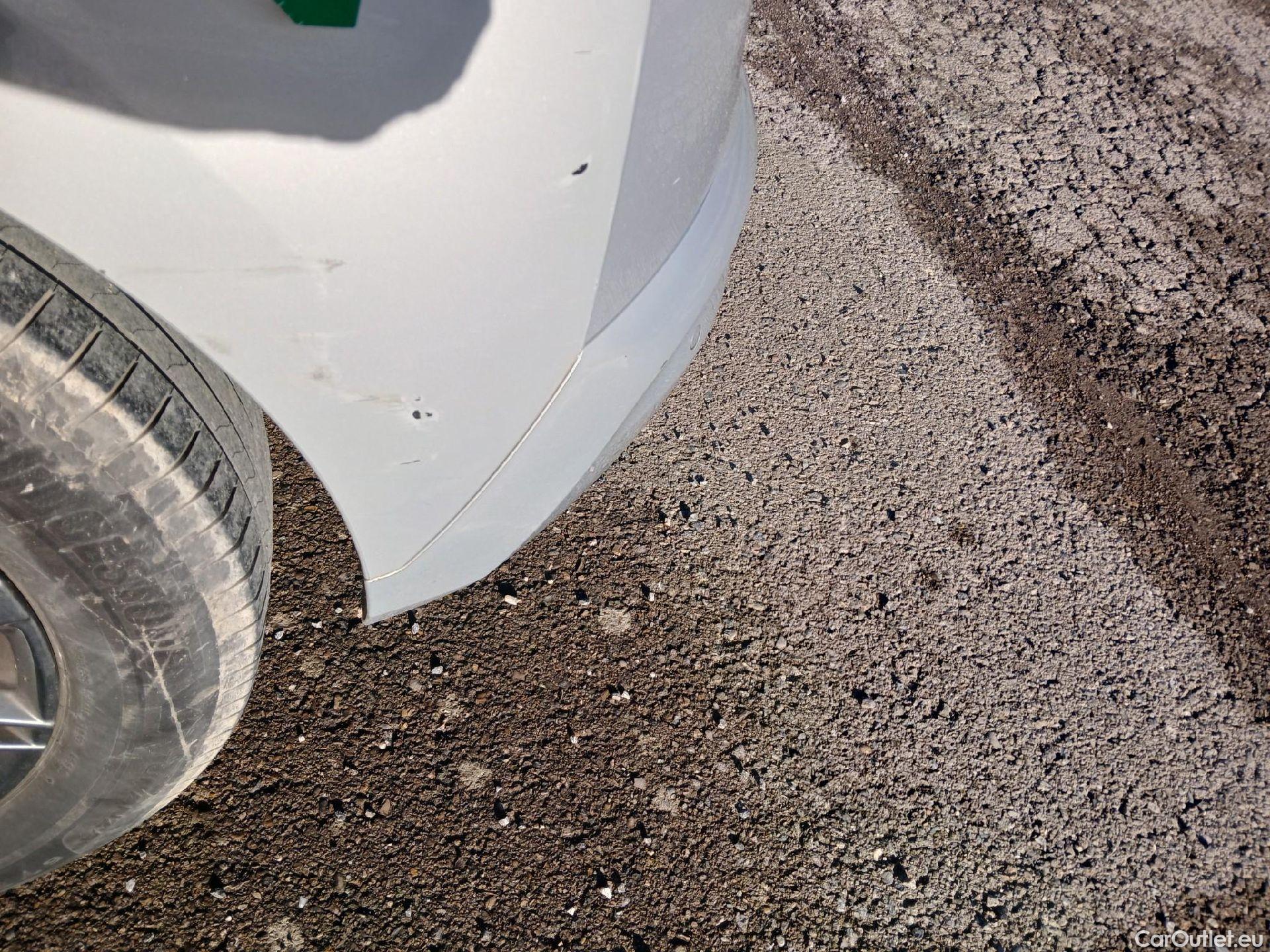  DS  DS4 DS DS 4 / 2021 / 5P / berlina con portón BlueHDi 130 auto BASTILLE + (AC) #21