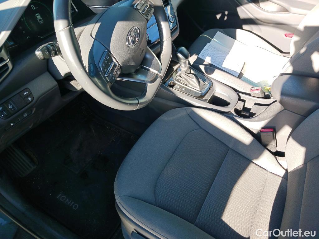  Hyundai   Ioniq HYUNDAI / 2019 / 5P / berlina con portón 1.6 GDI HEV Tecno DCT #36