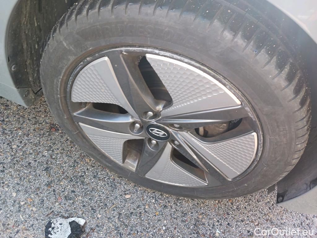  Hyundai   Ioniq HYUNDAI / 2019 / 5P / berlina con portón 1.6 GDI HEV Tecno DCT #7