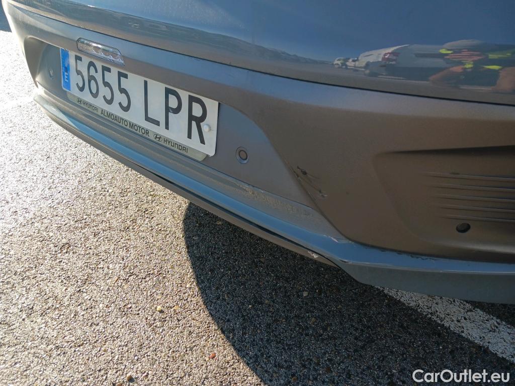  Hyundai   Ioniq HYUNDAI / 2019 / 5P / berlina con portón 1.6 GDI HEV Tecno DCT #24