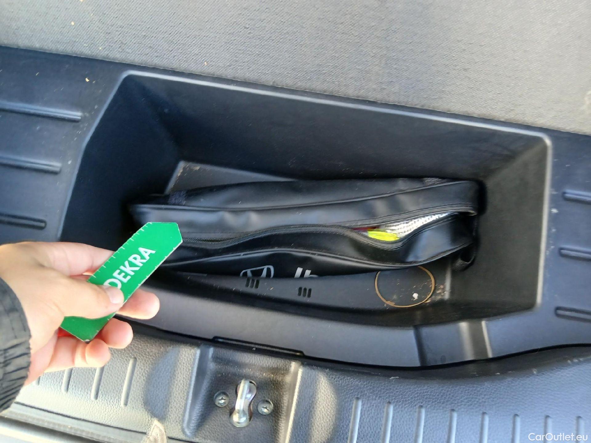  Honda  Jazz HONDA  / 2020 / 5P / berlina con portón 1.5 i-MMD CROSSTAR #2