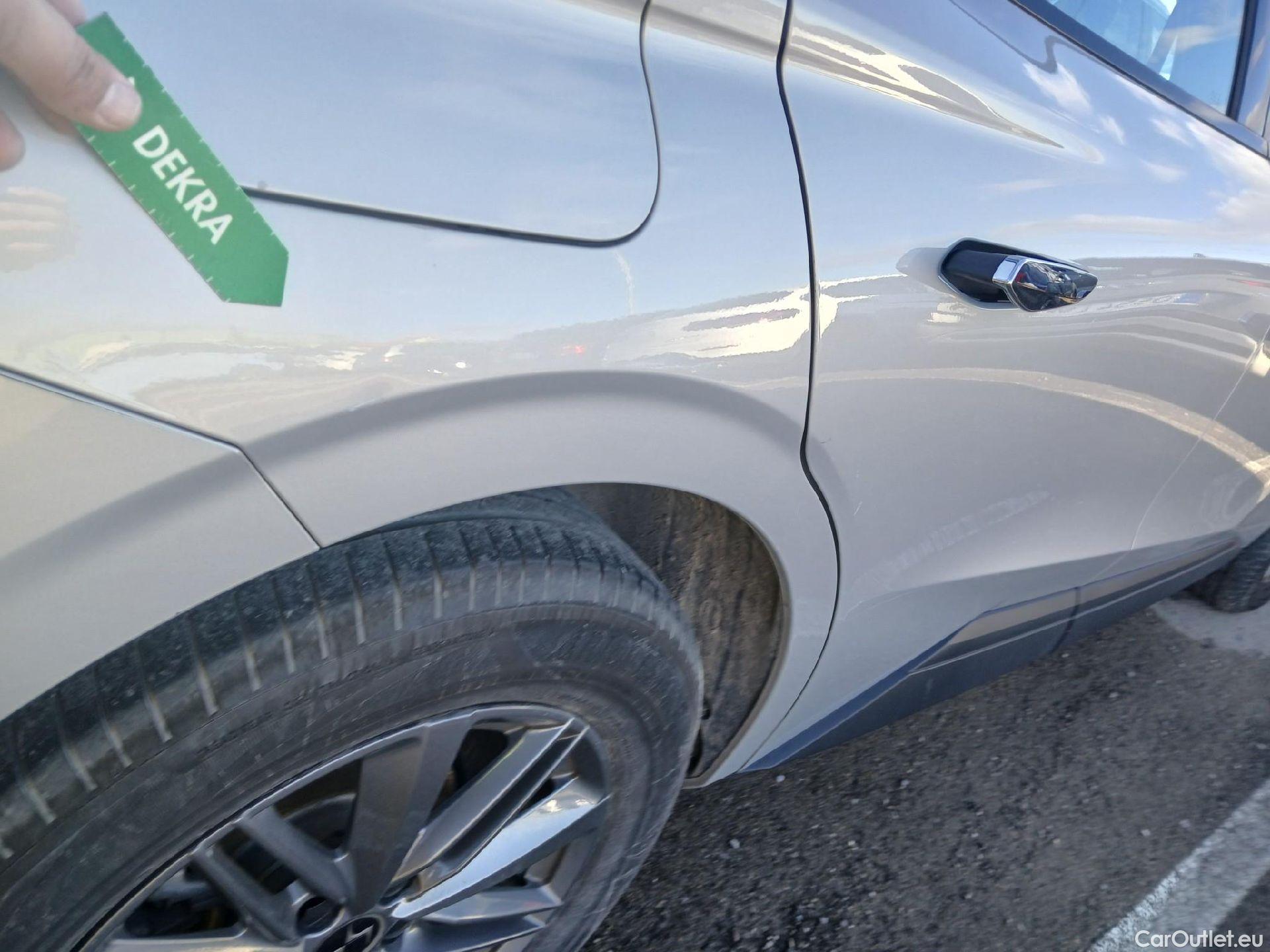  DS  DS4 DS DS 4 / 2021 / 5P / berlina con portón BlueHDi 130 auto BASTILLE + (AC) #24