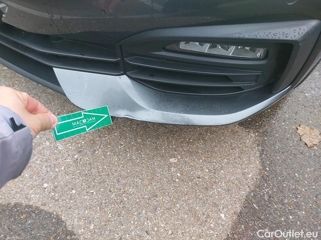  Bmw  Serie 1 BMW  / 2019 / 5P / berlina con portón 118i #13