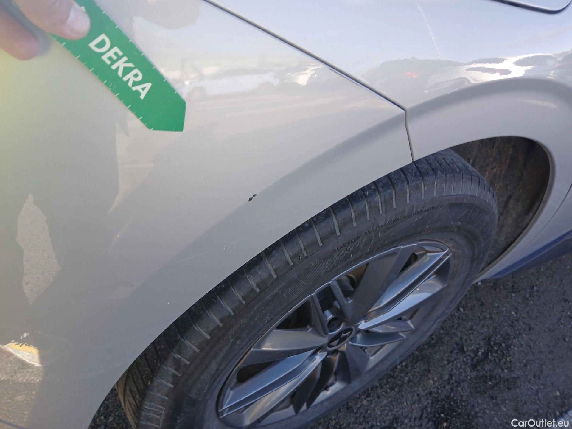  DS  DS4 DS DS 4 / 2021 / 5P / berlina con portón BlueHDi 130 auto BASTILLE + (AC) #25