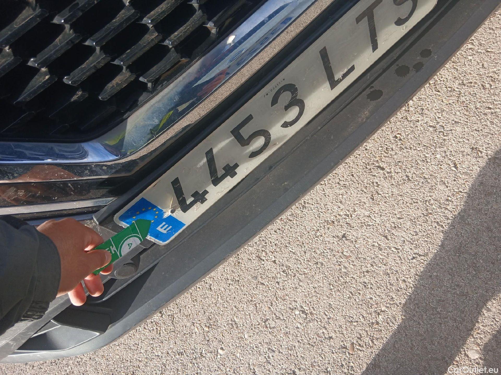  Nissan  Qashqai NISSAN  / 2021 / 5P / todoterreno DIG-T 116kW (158CV) mHEV Xtronic Acenta (AC) #14