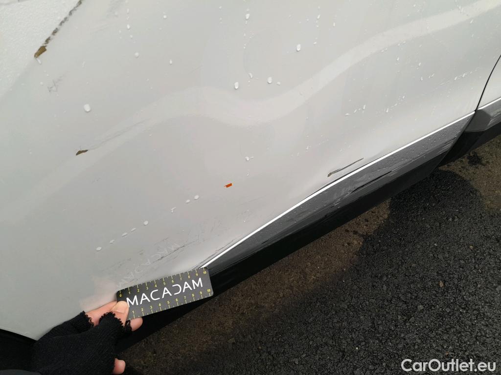  Peugeot  2008 PEUGEOT  / 2019 / 5P / todoterreno Allure BlueHDI 81kW (110CV) #2