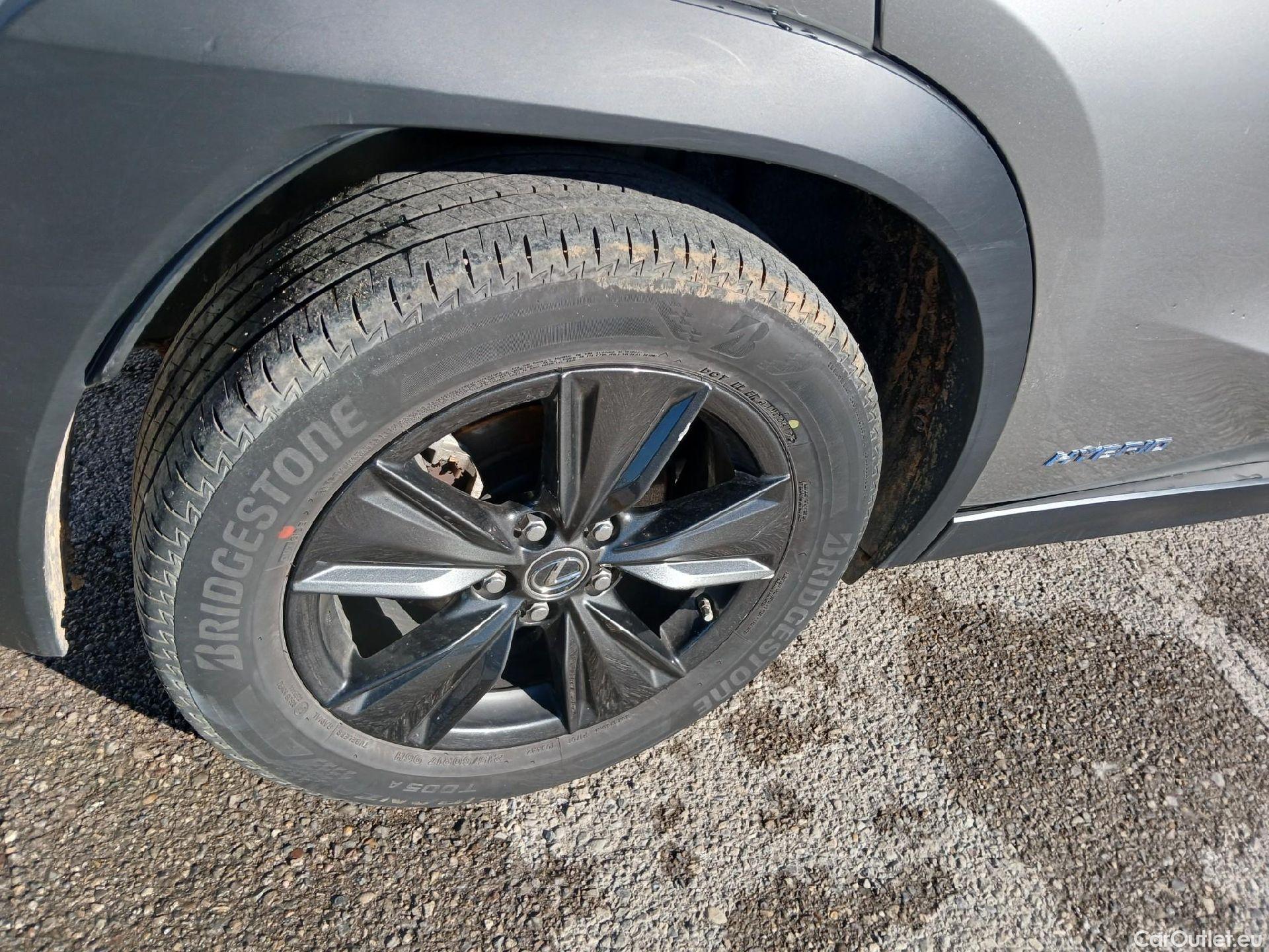  Lexus  UX LEXUS  / 2018 / 5P / todoterreno 2.0 250h Business Navigation (CX) #37