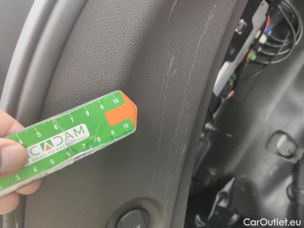  Porsche  Macan PORSCHE  / 2021 / 5P / todoterreno  #23