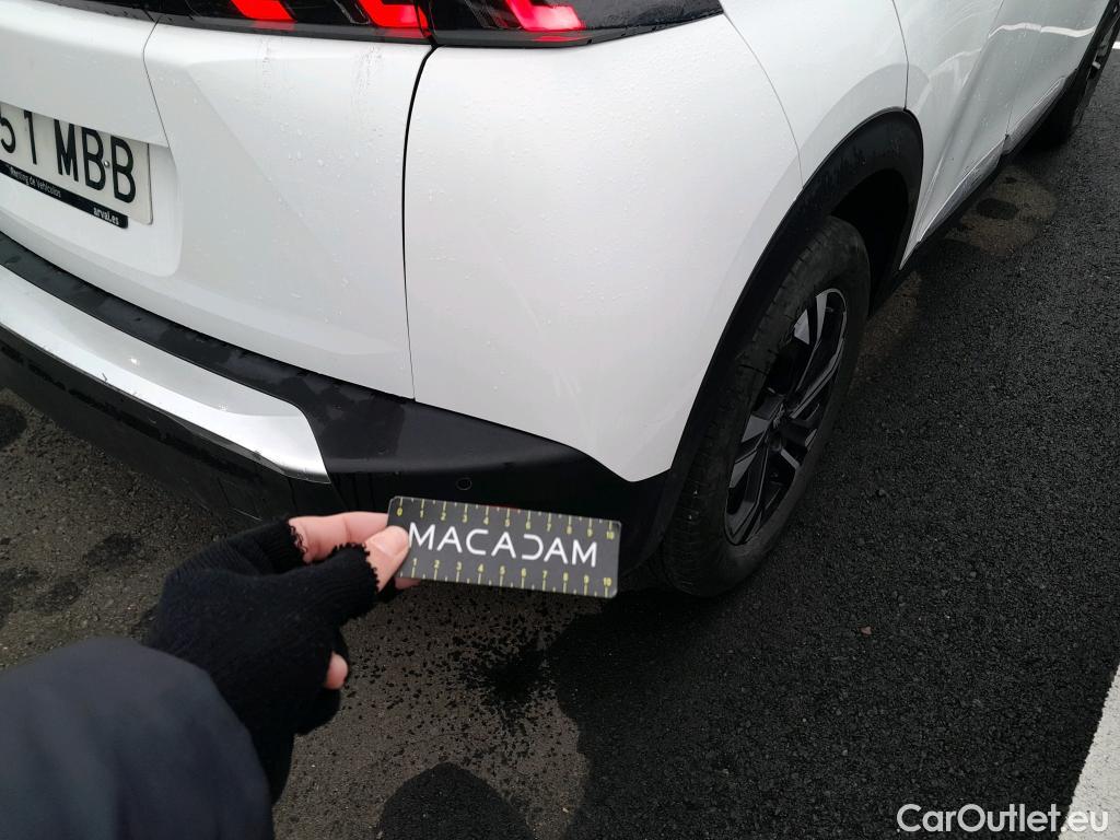  Peugeot  2008 PEUGEOT  / 2019 / 5P / todoterreno Allure BlueHDI 81kW (110CV) #24