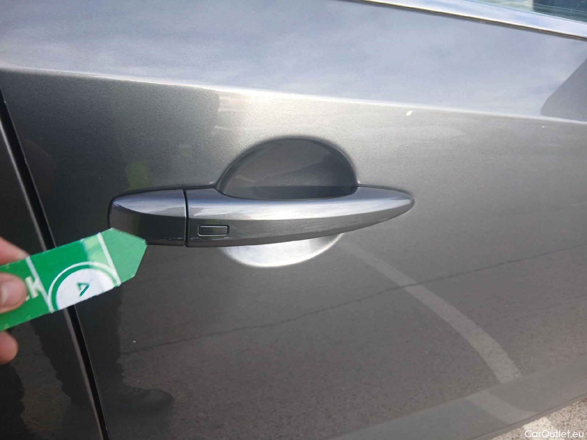  Nissan  Qashqai NISSAN  / 2021 / 5P / todoterreno DIG-T 116kW (158CV) mHEV Xtronic Acenta (AC) #40