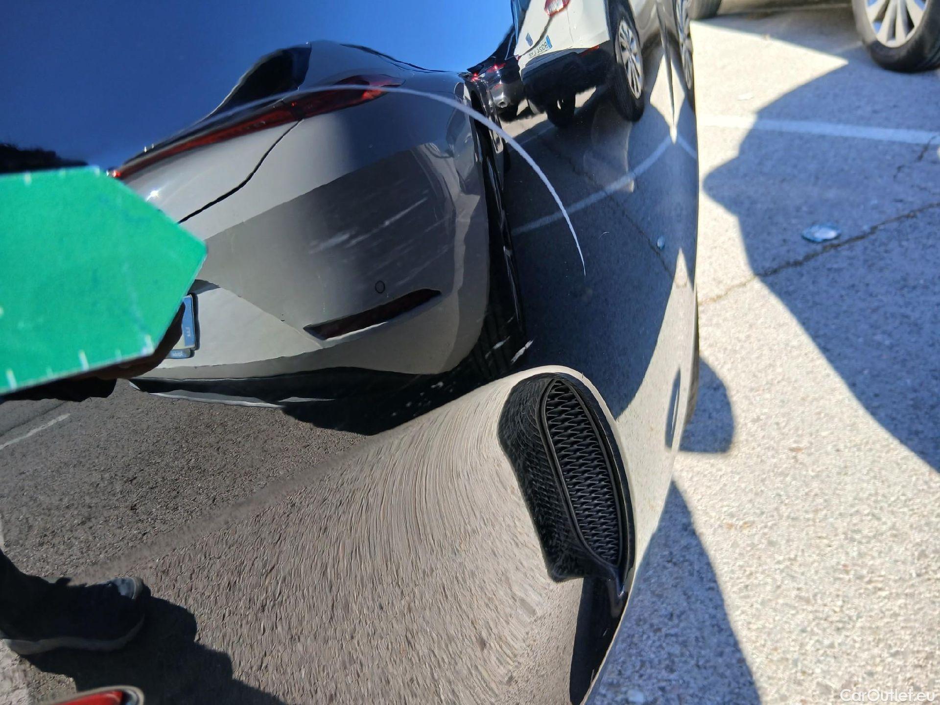  Mercedes  E-Klasse MERCEDES-BENZ Clase E / 2020 / 2P / coupé Coupé E 220 d 4MATIC #12