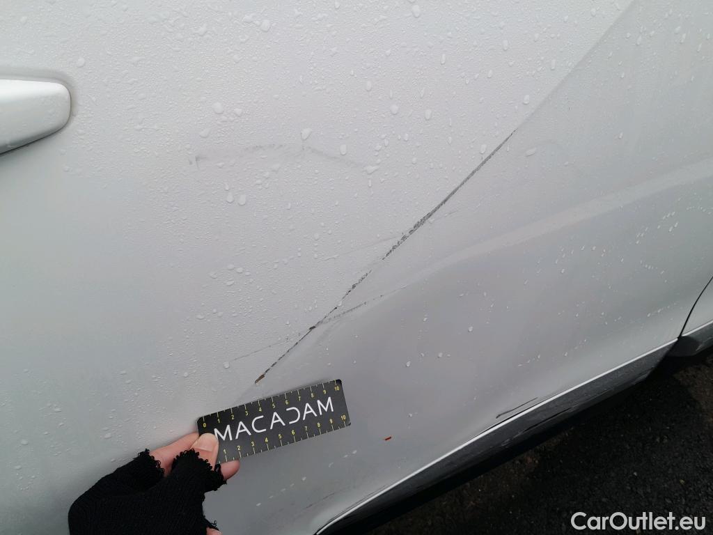  Peugeot  2008 PEUGEOT  / 2019 / 5P / todoterreno Allure BlueHDI 81kW (110CV) #3