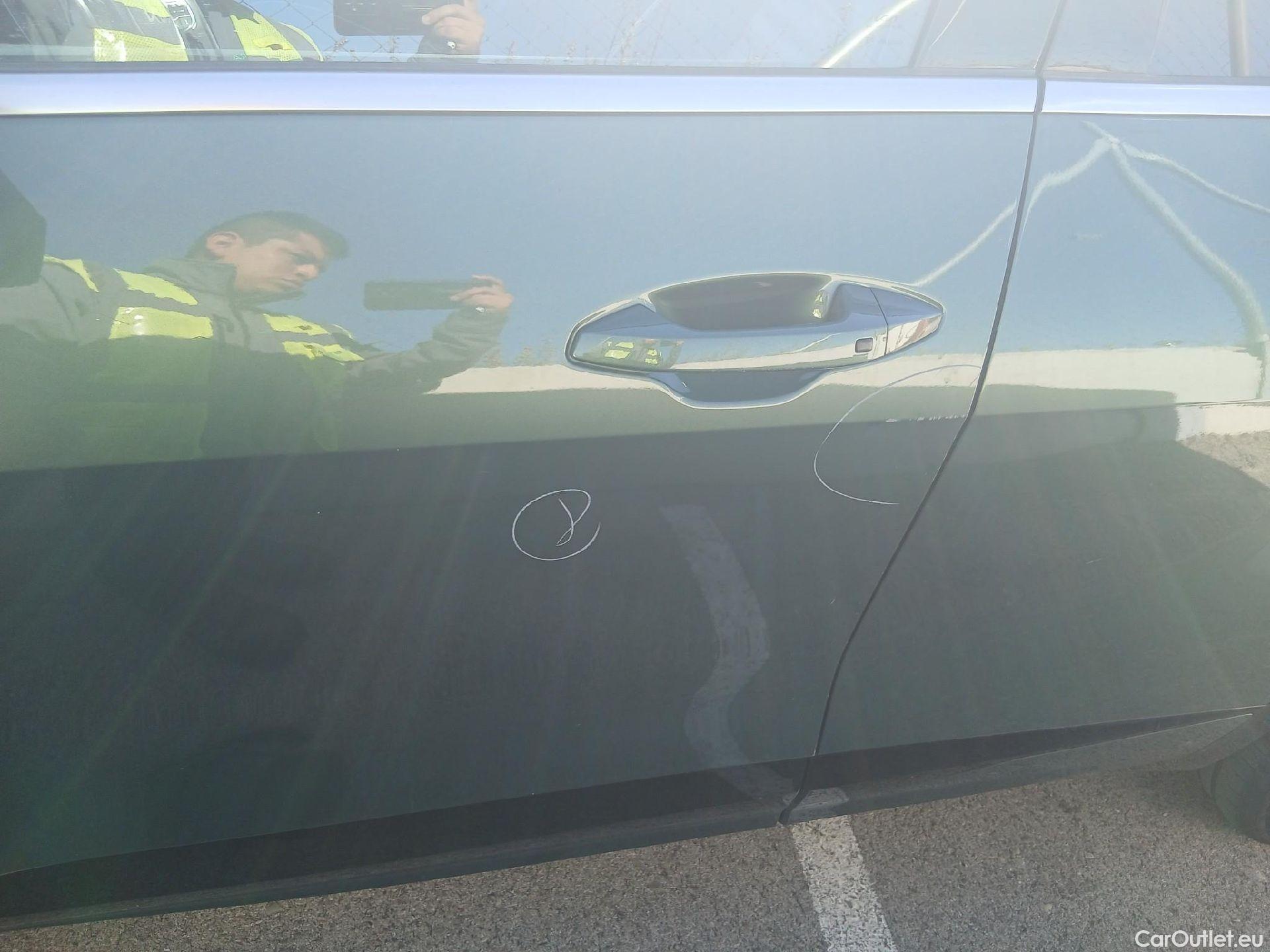  KIA  Sportage KIA  / 2022 / 5P / todoterreno 1.6 T-GDi HEV 171kW (230CV) GT-line 4X2 #13