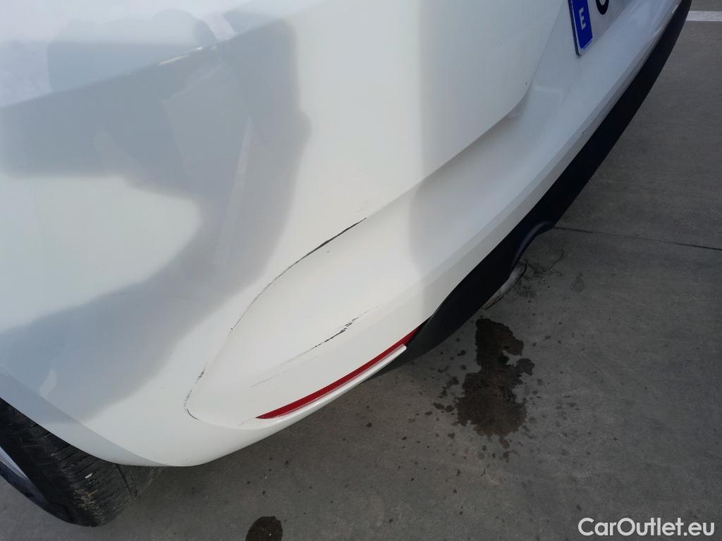  Renault  Clio RENAULT  / 2019 / 5P / berlina con portón Business TCe 74 kW (100CV) GLP #13