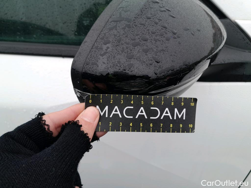  Peugeot  2008 PEUGEOT  / 2019 / 5P / todoterreno Allure BlueHDI 81kW (110CV) #32