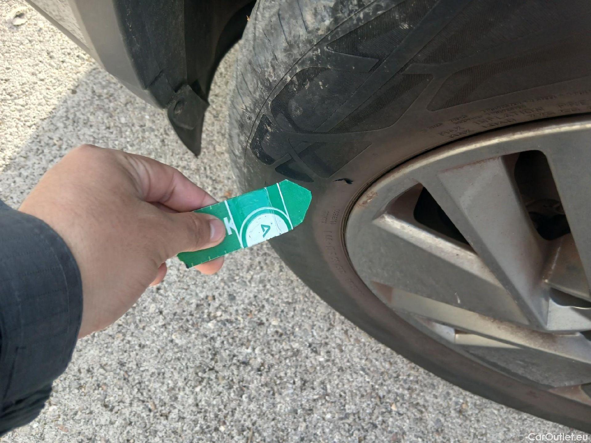  Nissan  Qashqai NISSAN  / 2021 / 5P / todoterreno DIG-T 116kW (158CV) mHEV Xtronic Acenta (AC) #3