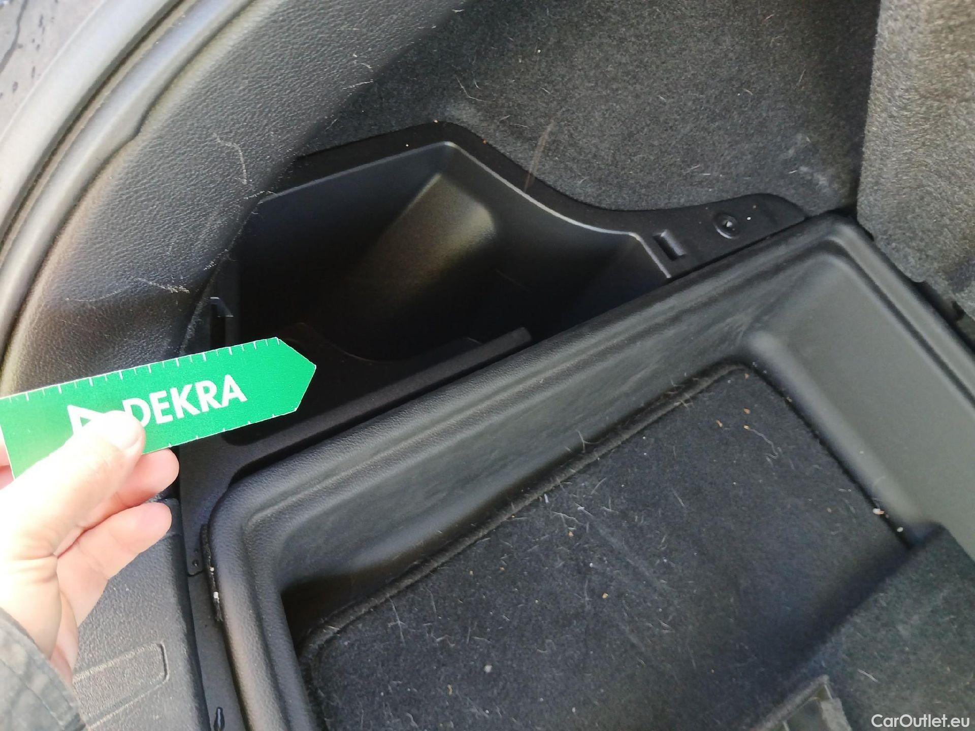  Lexus  UX LEXUS  / 2018 / 5P / todoterreno 2.0 250h Business Navigation (CX) #7