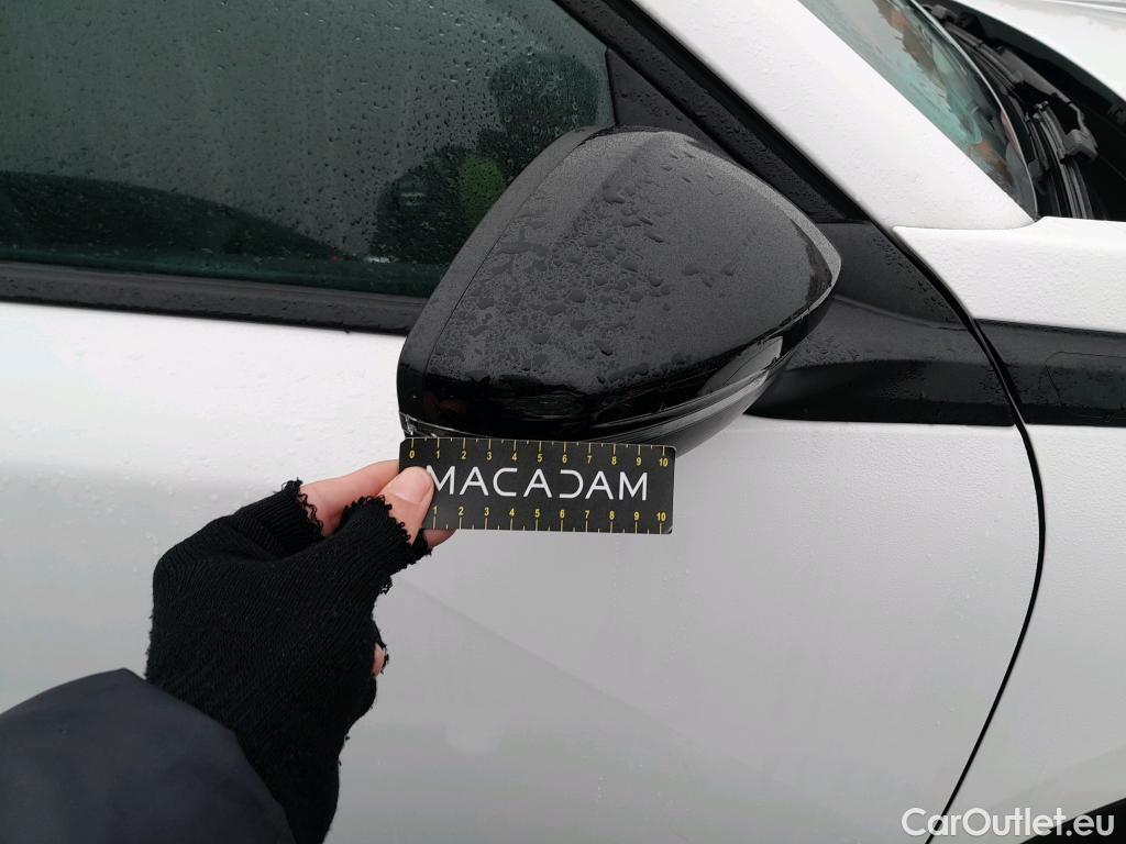  Peugeot  2008 PEUGEOT  / 2019 / 5P / todoterreno Allure BlueHDI 81kW (110CV) #31