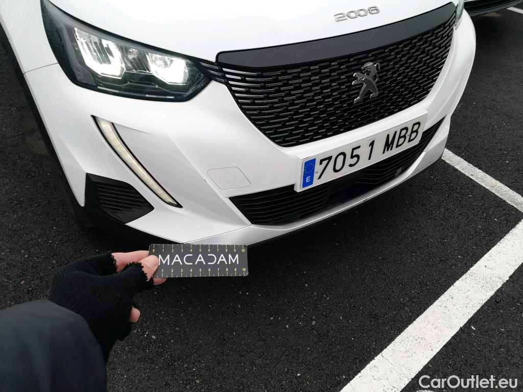  Peugeot  2008 PEUGEOT  / 2019 / 5P / todoterreno Allure BlueHDI 81kW (110CV) #26