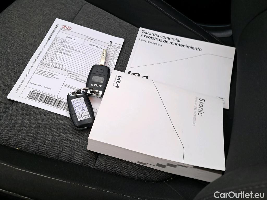  KIA  STONIC KIA  / 2017 / 5P / todoterreno 1.0 T-GDi 74kW (100CV) MHEV iMT Concept #5