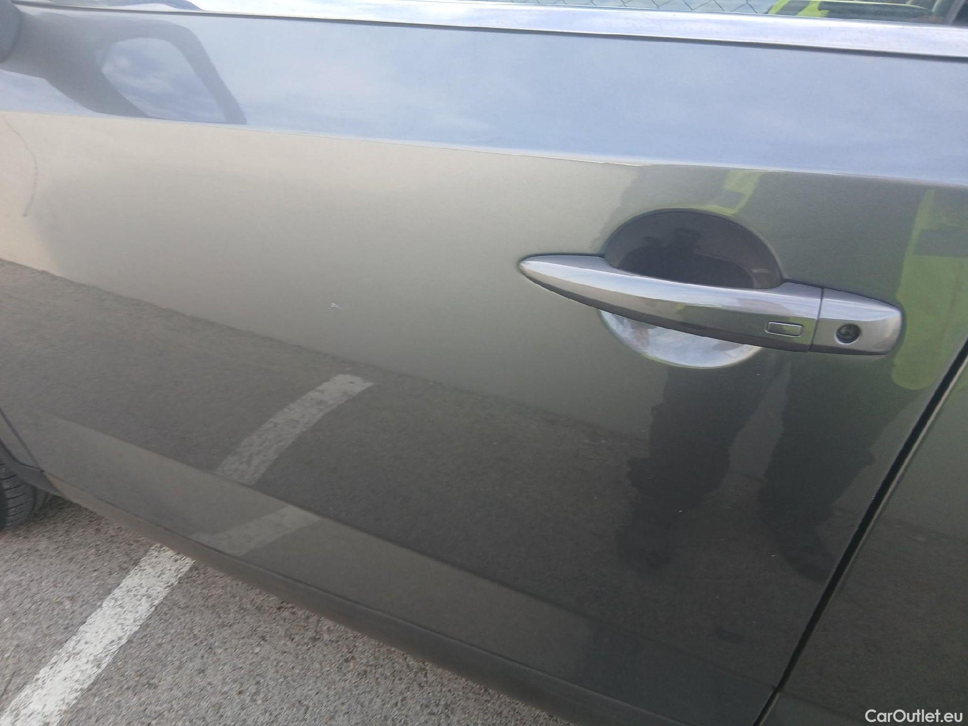  Nissan  Qashqai NISSAN  / 2021 / 5P / todoterreno DIG-T 116kW (158CV) mHEV Xtronic Acenta (AC) #25