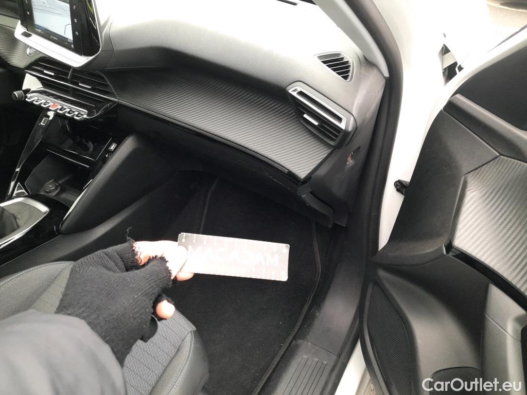  Peugeot  2008 PEUGEOT  / 2019 / 5P / todoterreno Allure BlueHDI 81kW (110CV) #6