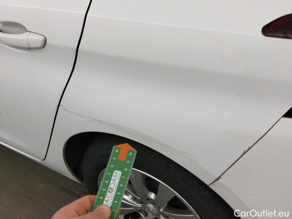  Peugeot  308 PEUGEOT  / 2017 / 5P / berlina con portón 5P Style BlueHDi 100 S&S 6 Vel. MAN #12