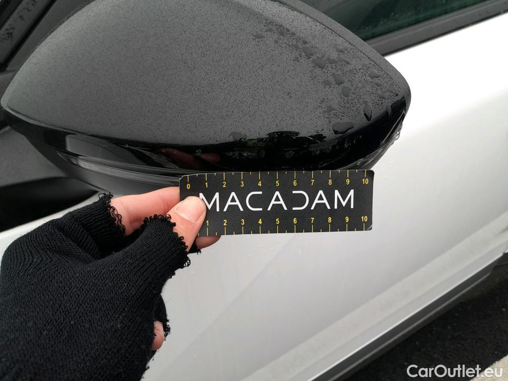  Peugeot  2008 PEUGEOT  / 2019 / 5P / todoterreno Allure BlueHDI 81kW (110CV) #30