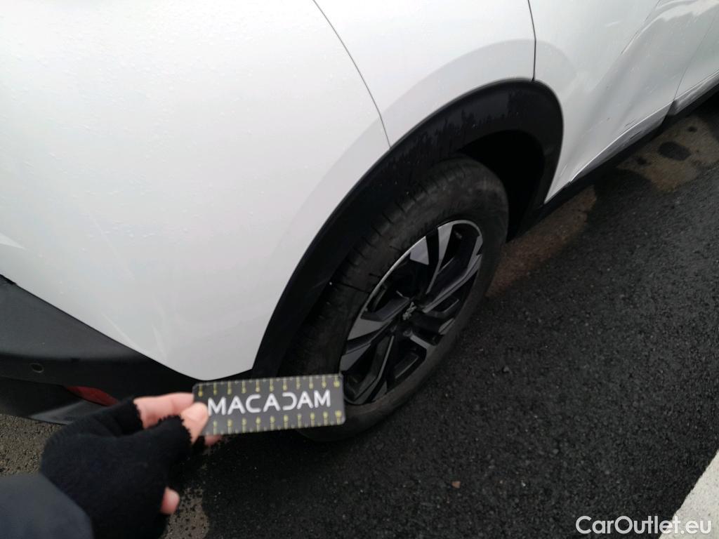  Peugeot  2008 PEUGEOT  / 2019 / 5P / todoterreno Allure BlueHDI 81kW (110CV) #40