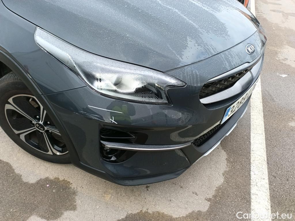  KIA  XCeed KIA  1.6 GDi PHEV 104kW (141CV) eDrive #13
