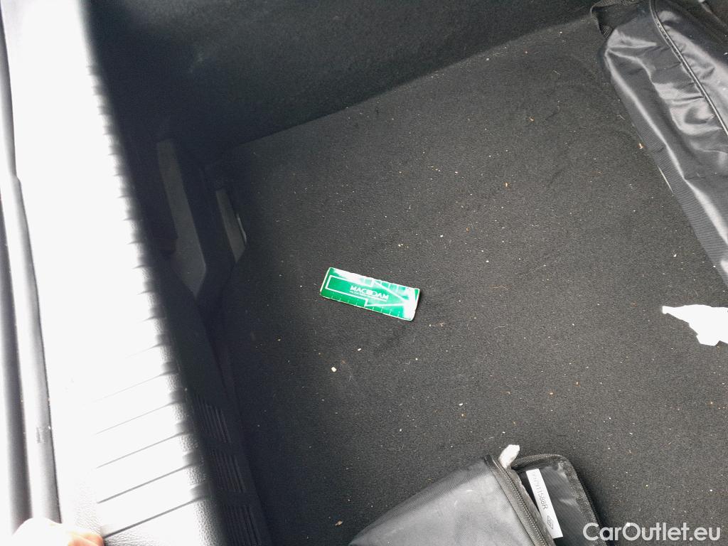  Renault  Clio RENAULT  / 2019 / 5P / berlina con portón Business TCe 74 kW (100CV) GLP #5