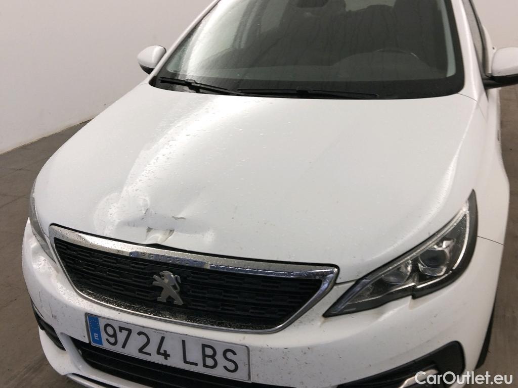  Peugeot  308 PEUGEOT  / 2017 / 5P / berlina con portón 5P Style BlueHDi 100 S&S 6 Vel. MAN #3