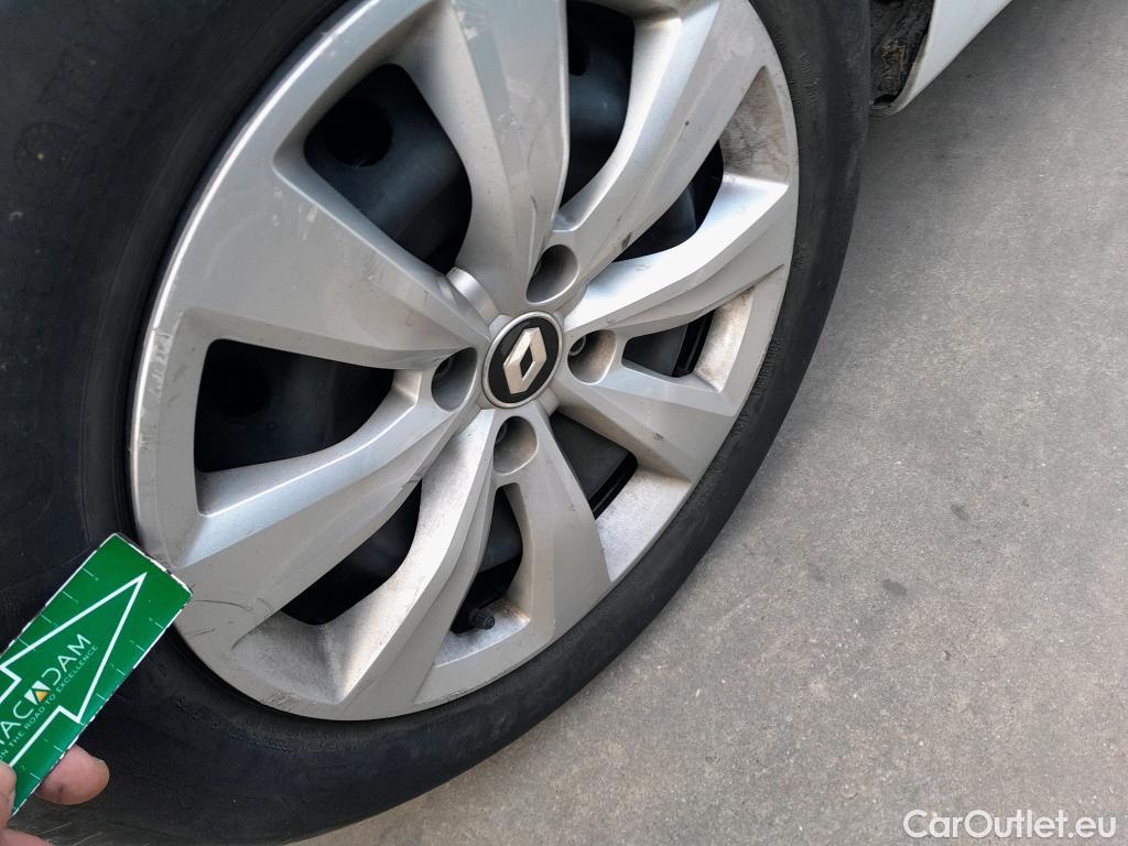  Renault  Clio RENAULT  / 2019 / 5P / berlina con portón Business TCe 74 kW (100CV) GLP #16