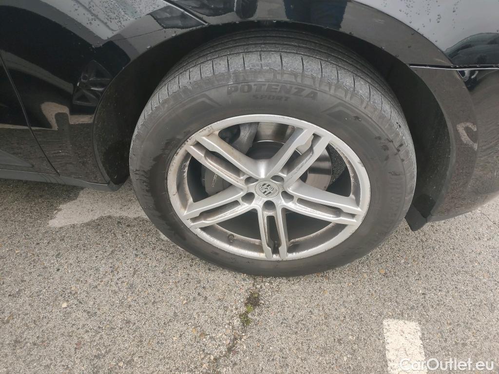  Porsche  Macan PORSCHE  / 2021 / 5P / todoterreno  #18