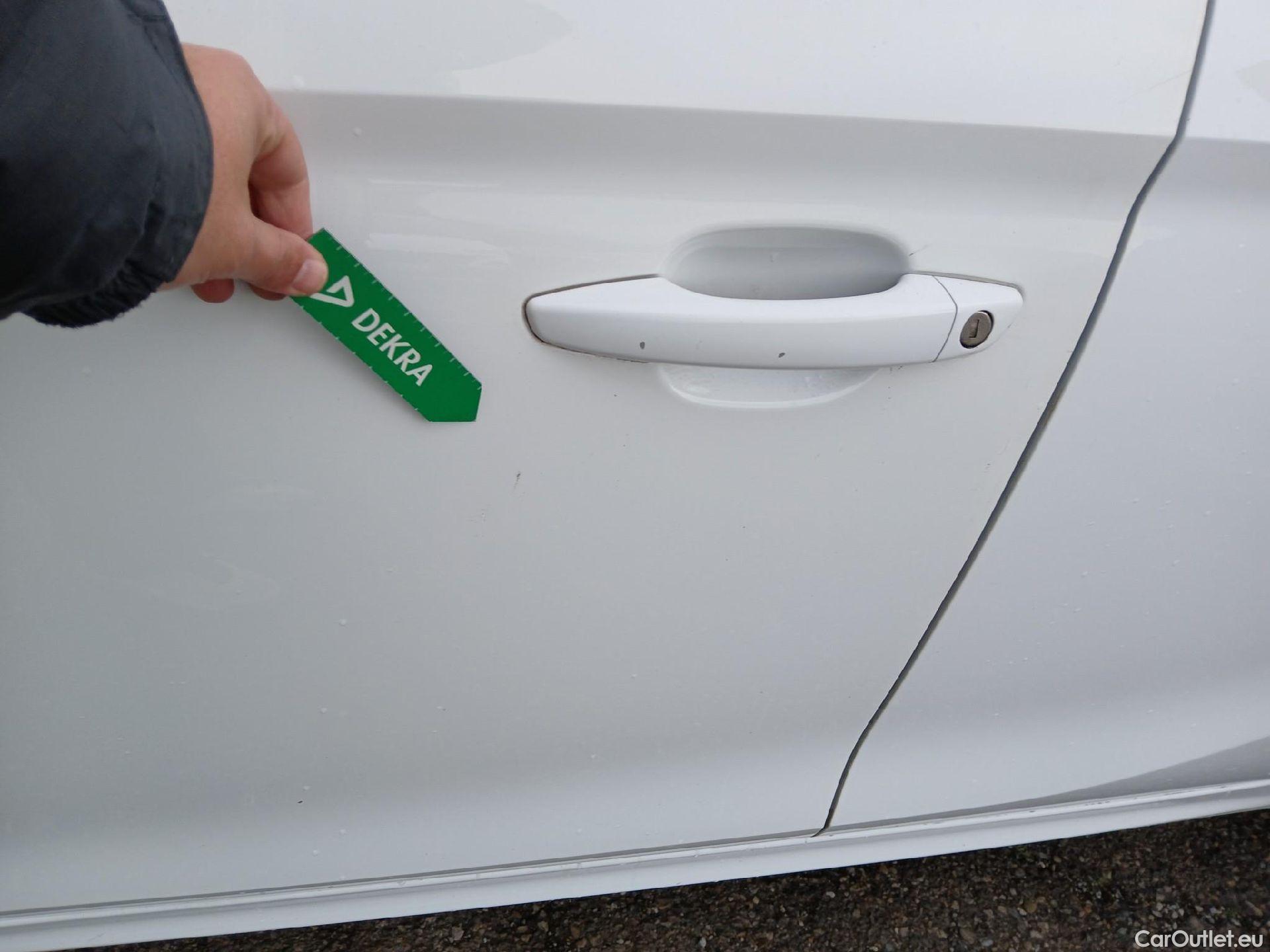  Opel  Corsa OPEL  1.2T XHL 74kW (100CV) Elegance #16