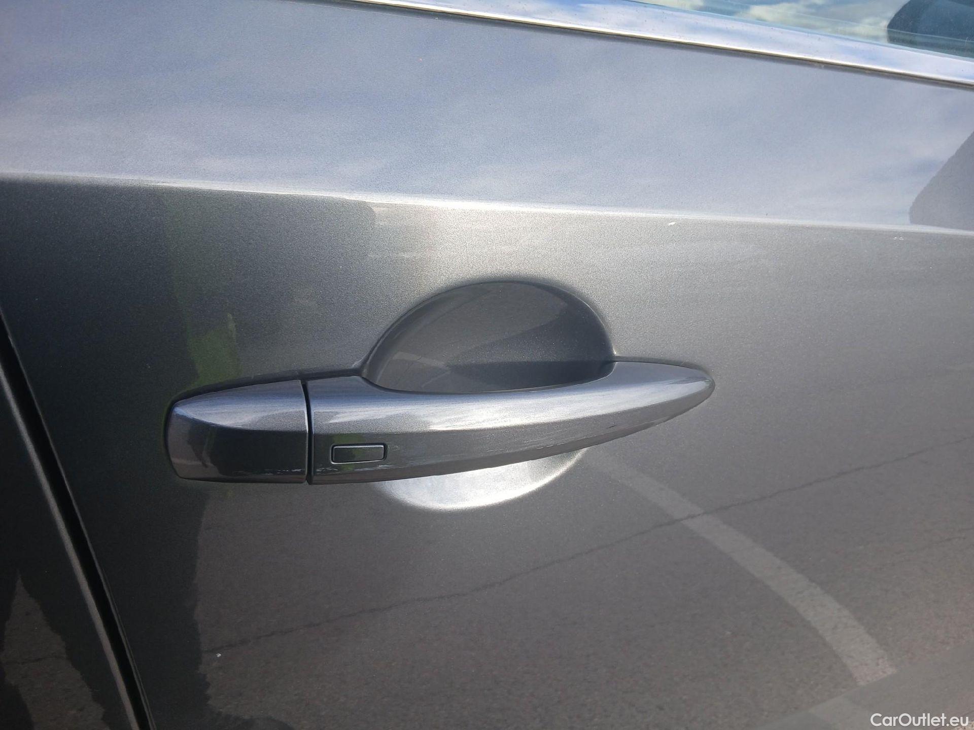  Nissan  Qashqai NISSAN  / 2021 / 5P / todoterreno DIG-T 116kW (158CV) mHEV Xtronic Acenta (AC) #39