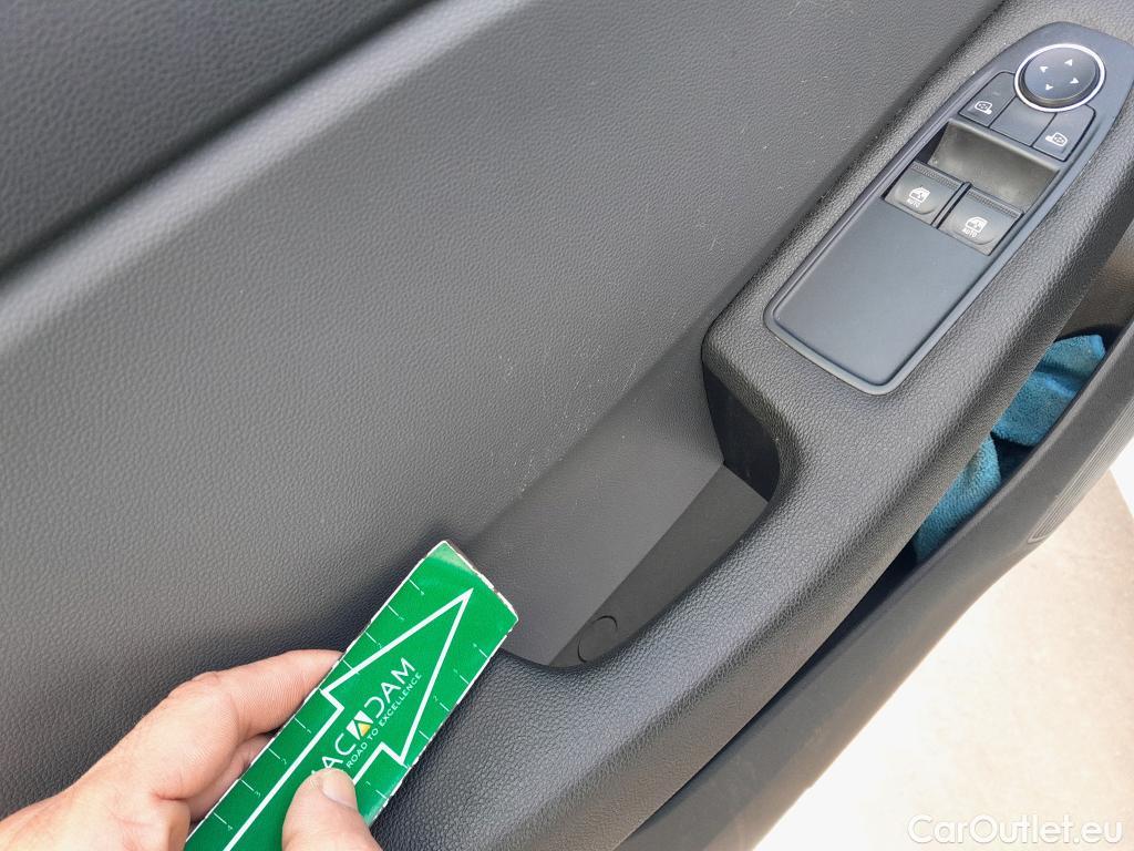  Renault  Clio RENAULT  / 2019 / 5P / berlina con portón Business TCe 74 kW (100CV) GLP #6