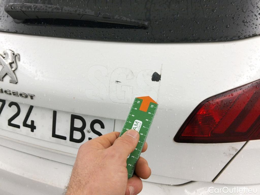  Peugeot  308 PEUGEOT  / 2017 / 5P / berlina con portón 5P Style BlueHDi 100 S&S 6 Vel. MAN #6