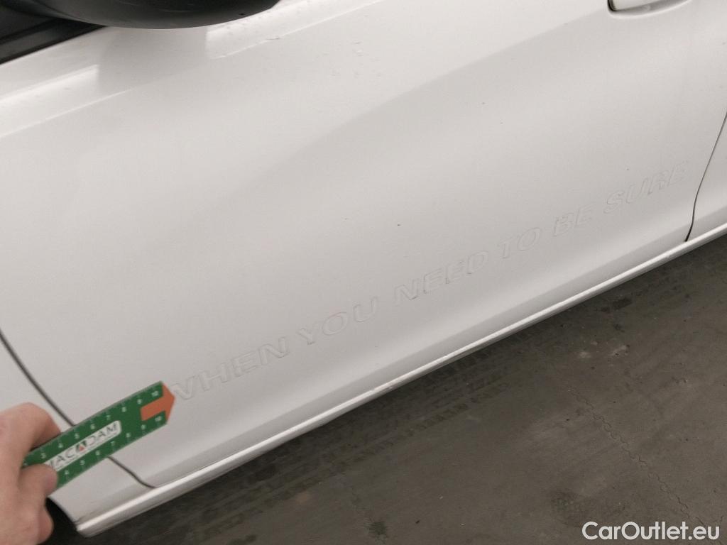  Peugeot  308 PEUGEOT  / 2017 / 5P / berlina con portón 5P Style BlueHDi 100 S&S 6 Vel. MAN #17