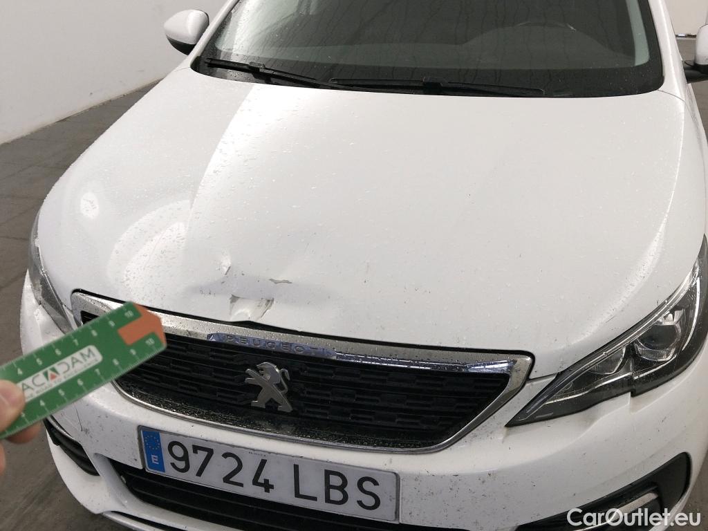  Peugeot  308 PEUGEOT  / 2017 / 5P / berlina con portón 5P Style BlueHDi 100 S&S 6 Vel. MAN #4
