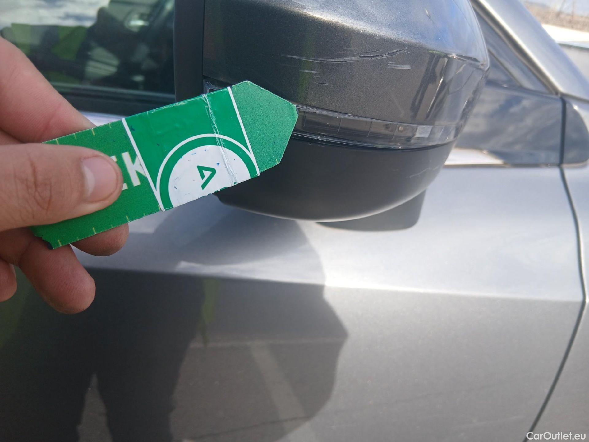  Nissan  Qashqai NISSAN  / 2021 / 5P / todoterreno DIG-T 116kW (158CV) mHEV Xtronic Acenta (AC) #44