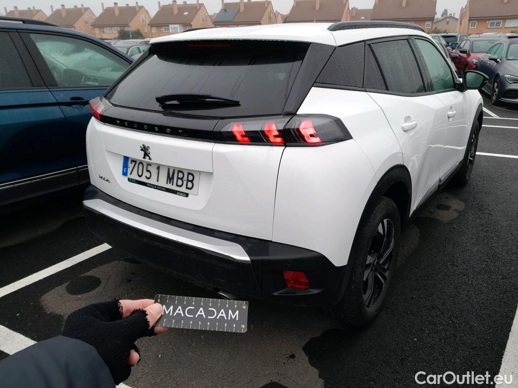  Peugeot  2008 PEUGEOT  / 2019 / 5P / todoterreno Allure BlueHDI 81kW (110CV) #8