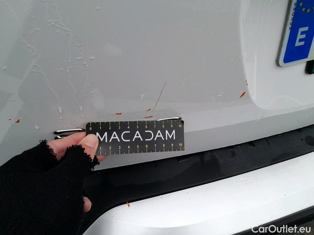  Peugeot  2008 PEUGEOT  / 2019 / 5P / todoterreno Allure BlueHDI 81kW (110CV) #5