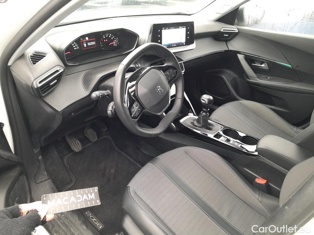  Peugeot  2008 PEUGEOT  / 2019 / 5P / todoterreno Allure BlueHDI 81kW (110CV) #42