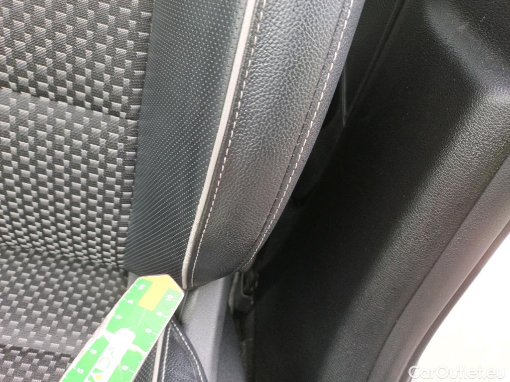  KIA  XCeed KIA  1.6 GDi PHEV 104kW (141CV) eDrive #7