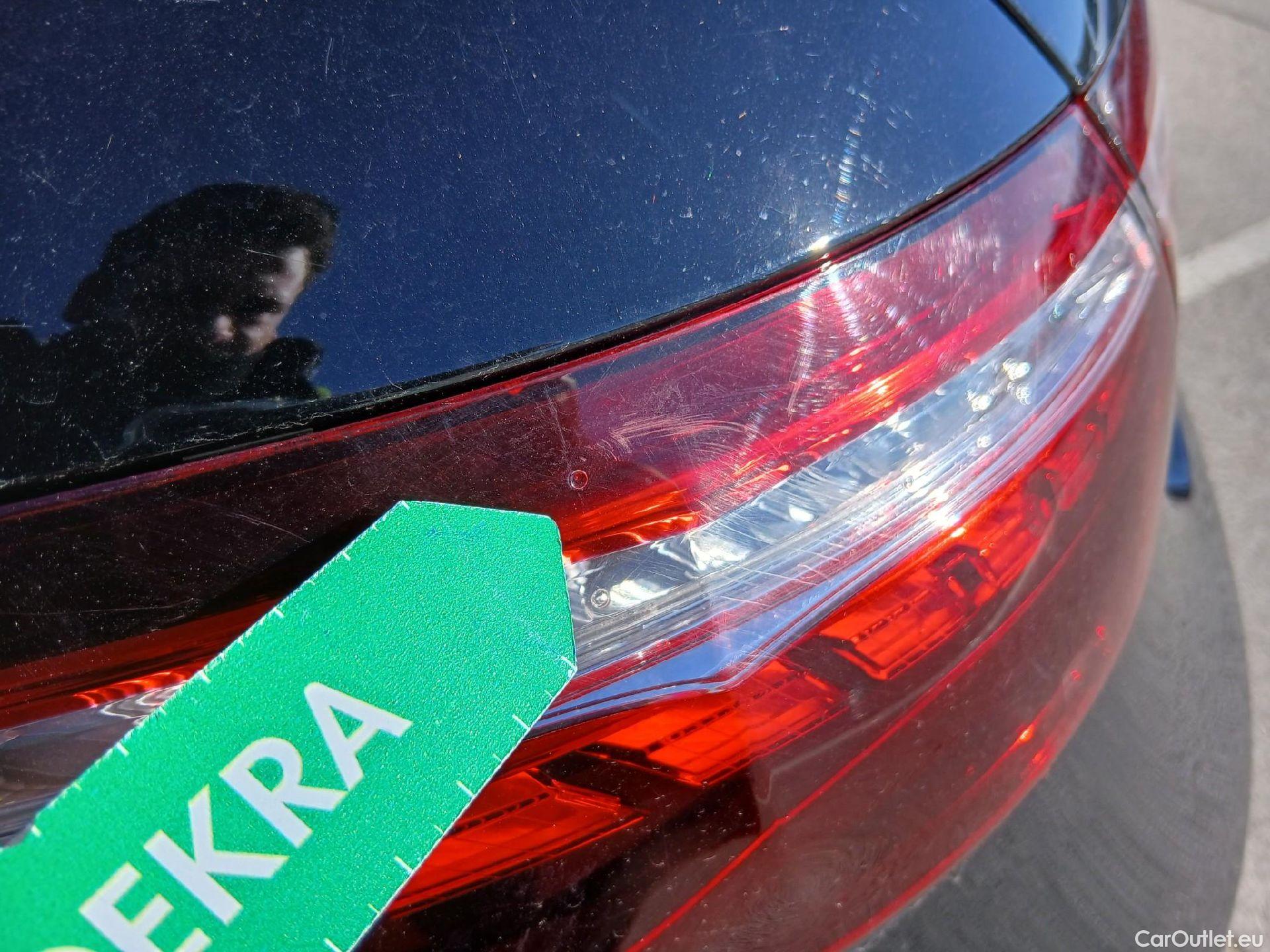  Mercedes  E-Klasse MERCEDES-BENZ Clase E / 2020 / 2P / coupé Coupé E 220 d 4MATIC #15