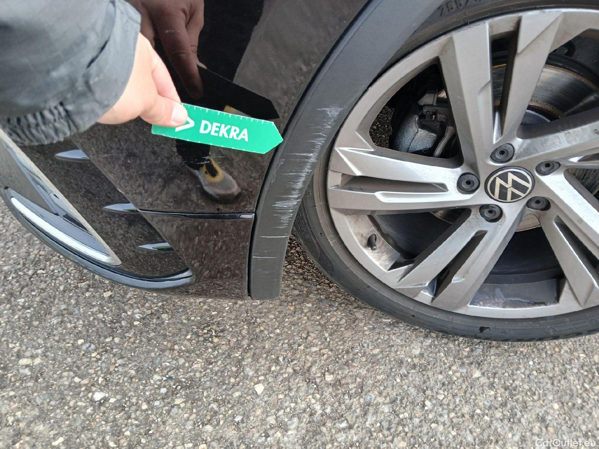  Volkswagen  Tiguan VOLKSWAGEN  / 2020 / 5P / todoterreno R-Line 2.0 TDI 110kW (150CV) DSG #9