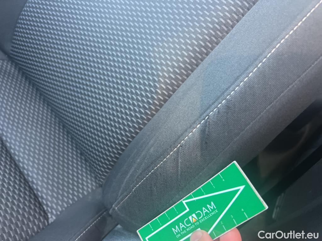  Volkswagen  Golf  VOLKSWAGEN / 2016 / 5P / berlina con portón Ready2Go 1.6 TDI 85kW (115CV) #10