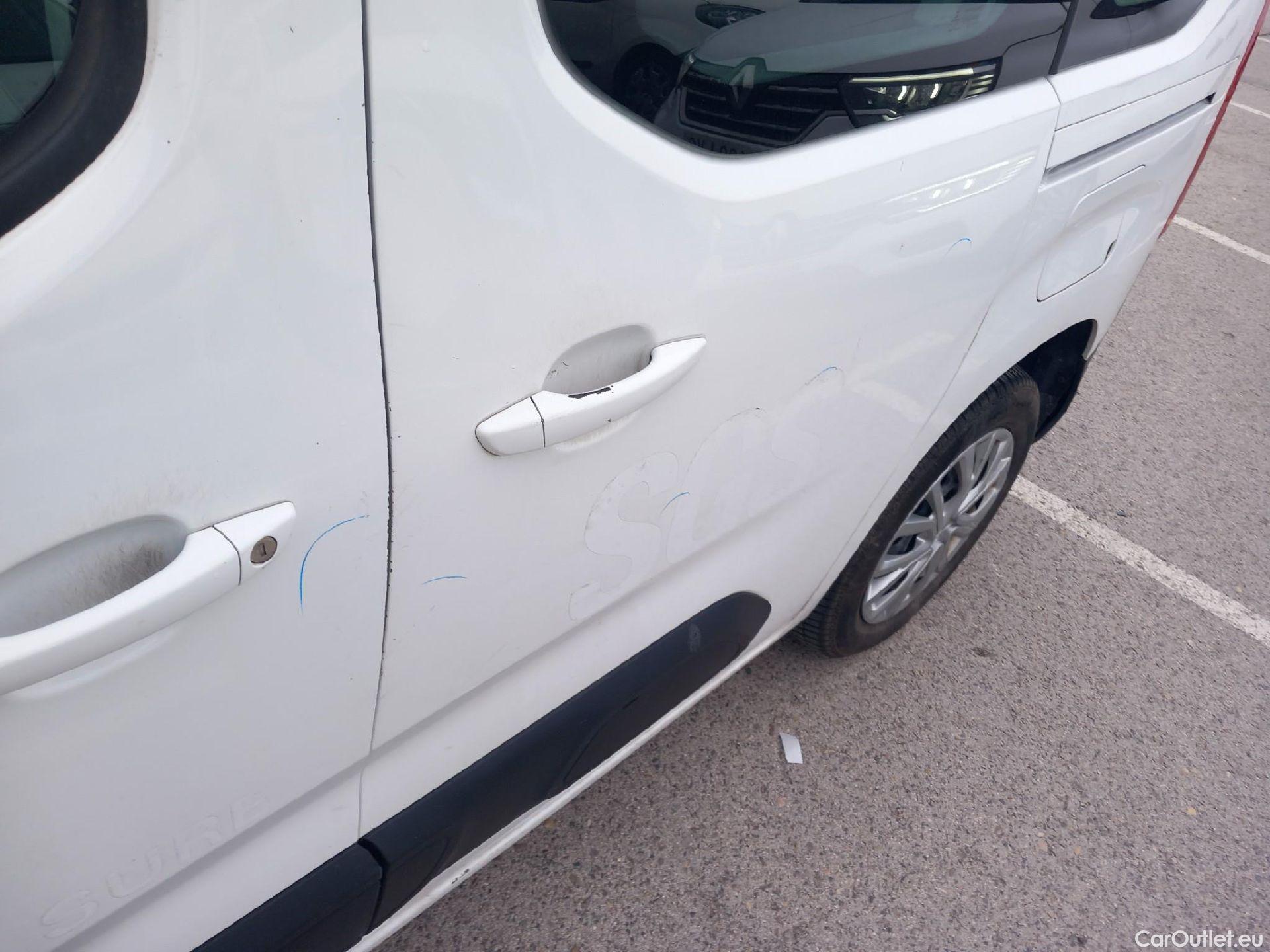  Citroen  Berlingo CITROEN  / 2018 / 5P / monovolumen compacto Talla M BlueHDi 100 S&S FEEL #25