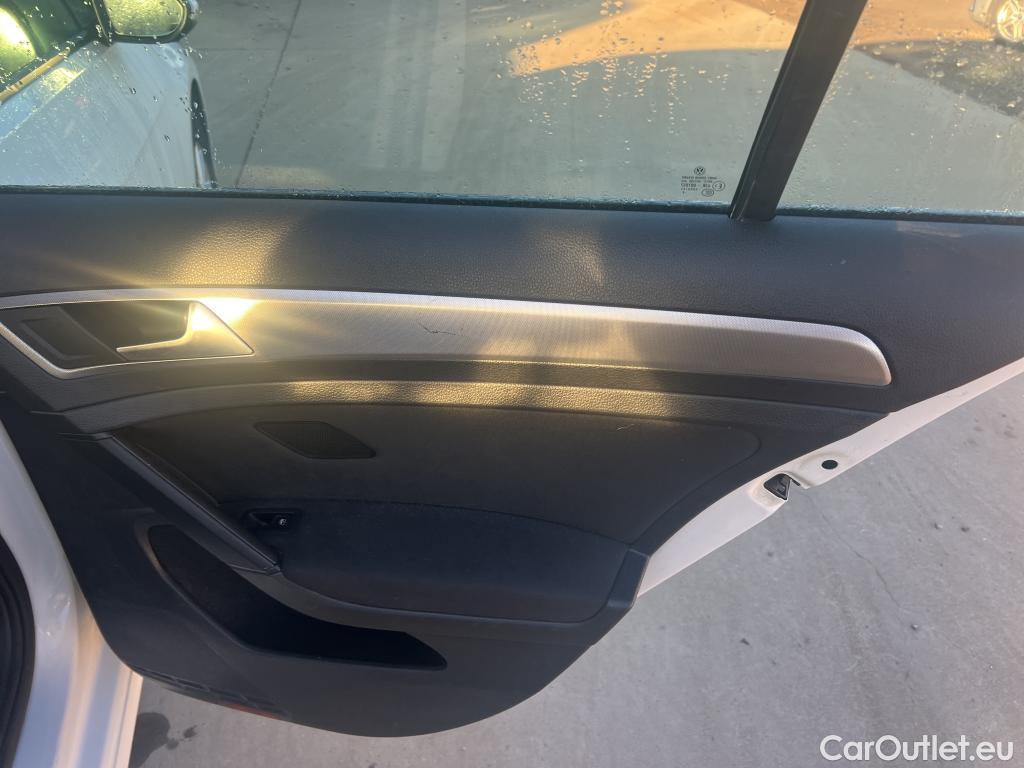  Volkswagen  Golf  VOLKSWAGEN / 2016 / 5P / berlina con portón Ready2Go 1.6 TDI 85kW (115CV) #19